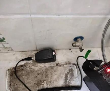 重庆屋顶漏水维修公司分享下卫生间漏水的危害及解决方法